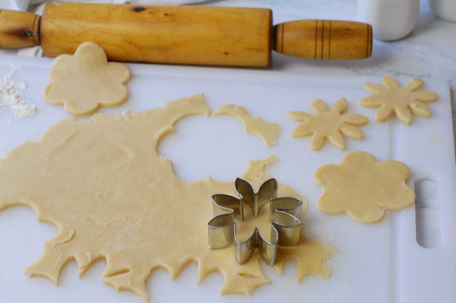 flowers cut from pastry crust