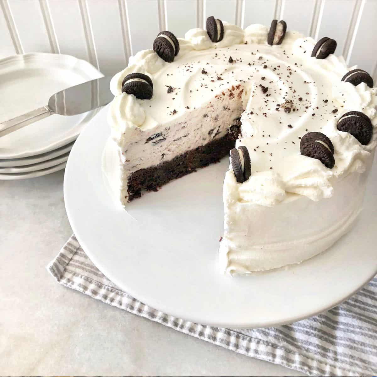 Cookies and Cream Ice Cream Cake